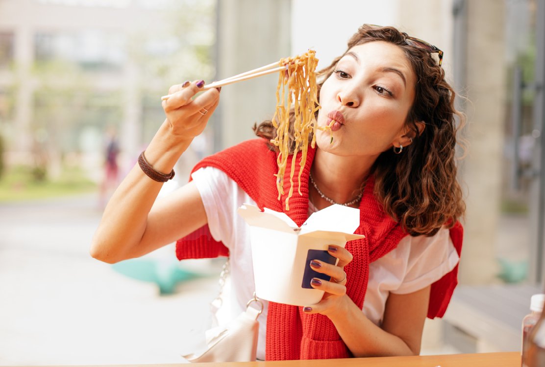 GIRL_EATING_AFTER_GALLBLADDER_REMOVAL_IN_TURKEY